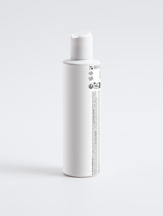 Olè Blanc Micellar Cleansing Water