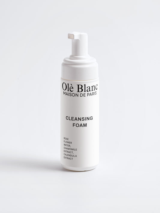 Olè Blanc Cleansing Foam