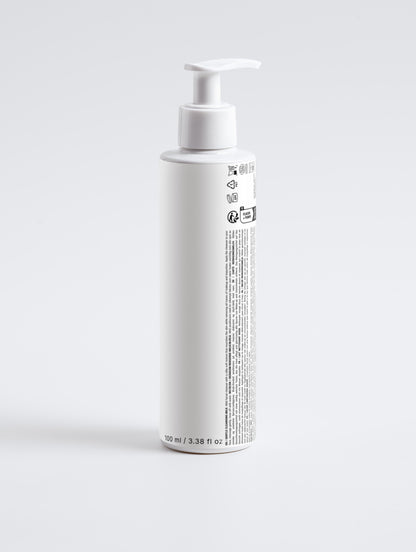 Olè Blanc Gentle Cleansing Milk